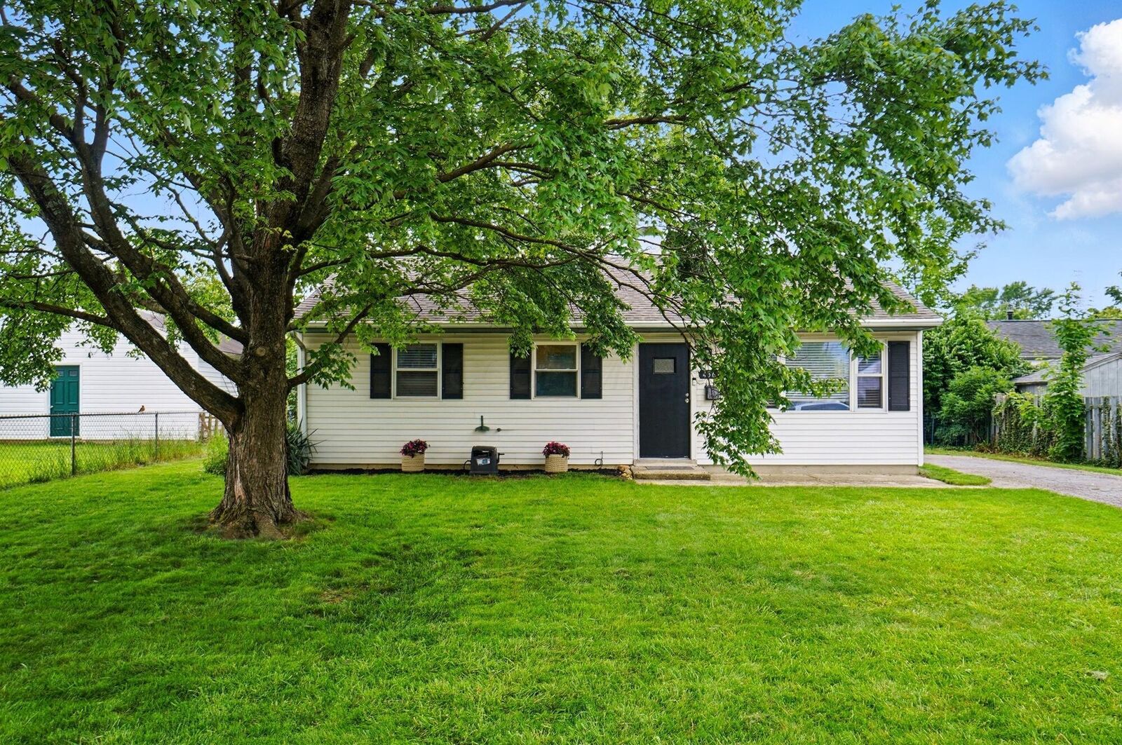 Property Photo:  4367 San Jose Lane  OH 43213