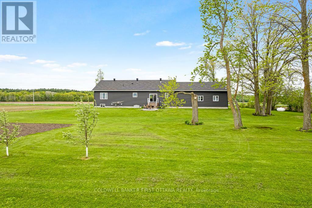 Property Photo: 800 Waba Road ON K0A 2X0