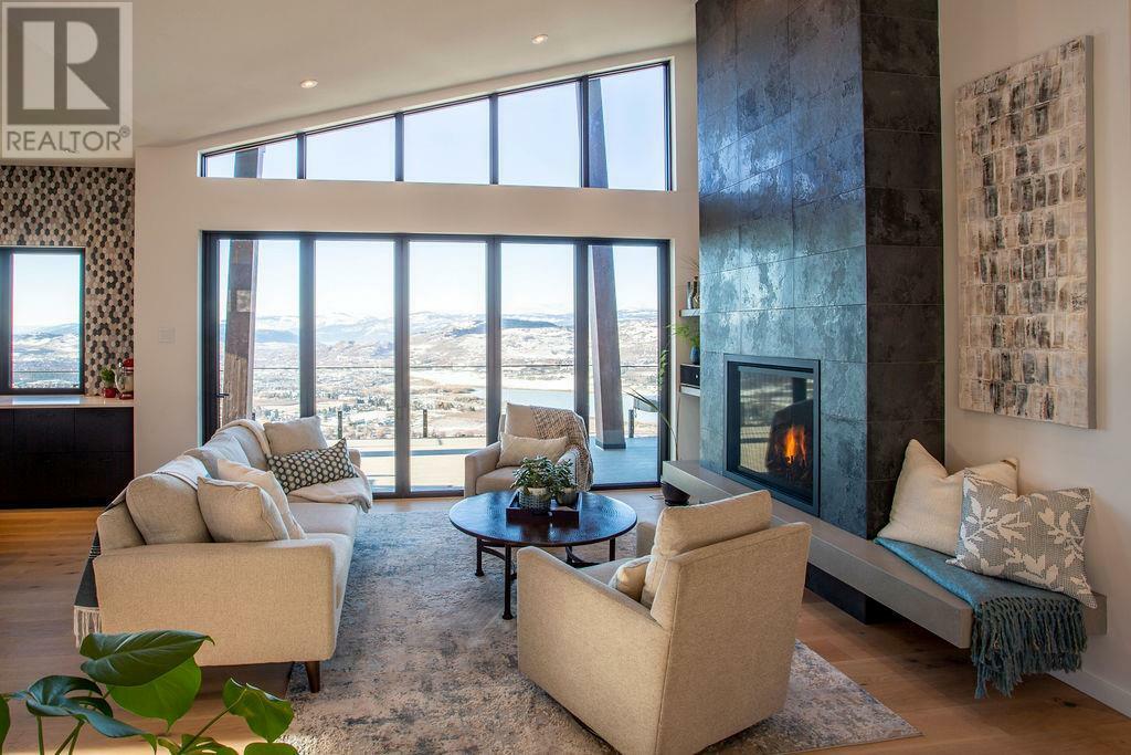 Property Photo: 632 Hart Place BC V1B 4B2