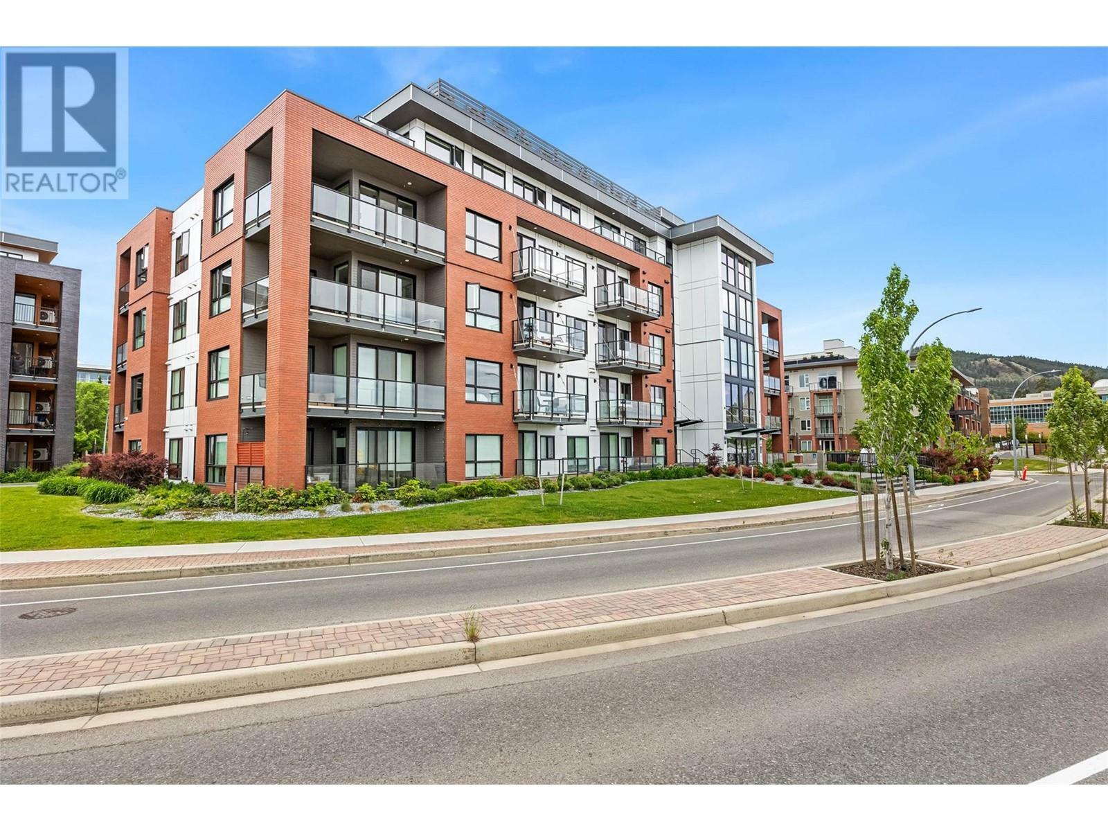 Property Photo: 875 University Drive 202 BC V2C 0J8