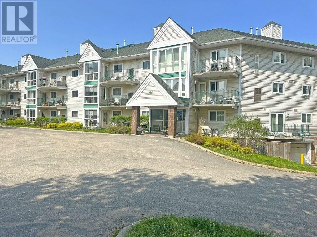 Photo de la propriété:  203 186 Algoma Street N  ON P7A 5A1 