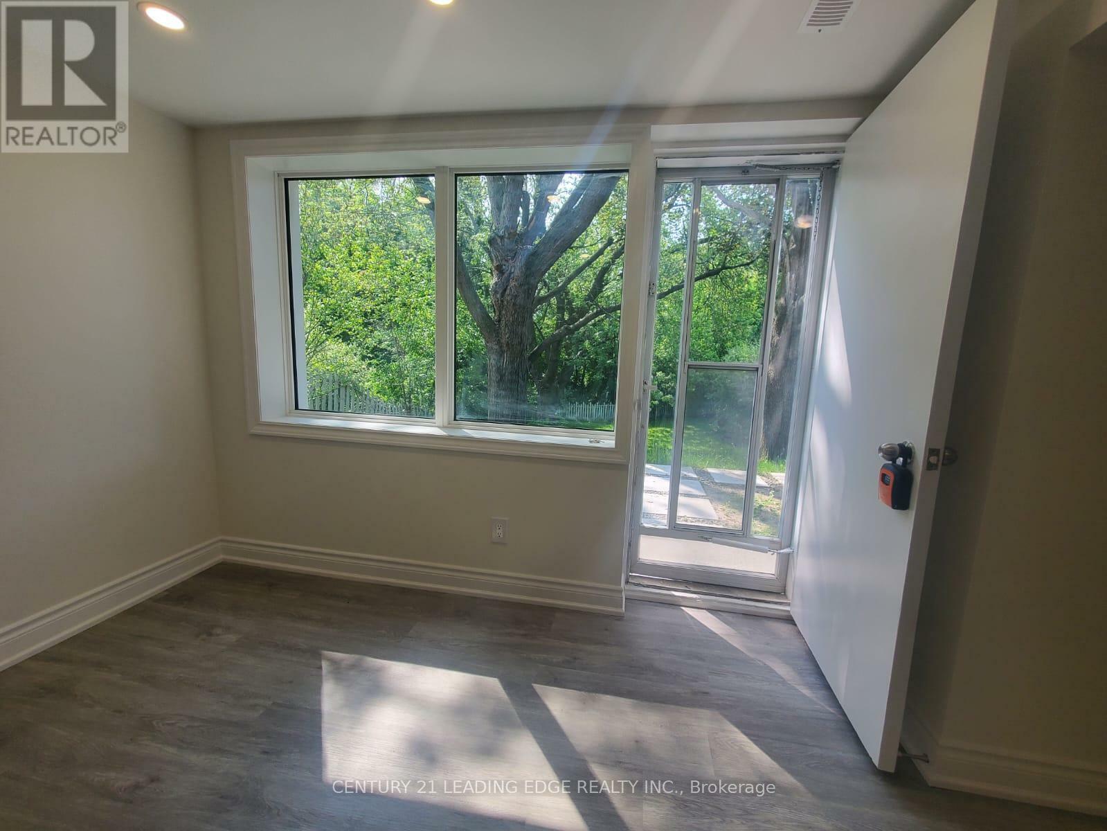 Property Photo: 139 Roebuck Drive ON M1K 2H9