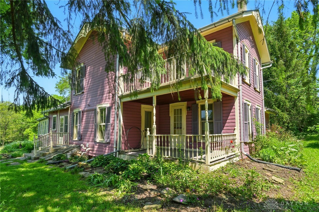 Property Photo:  8525 Dog Leg Road  OH 45414 