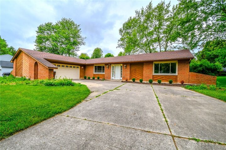 351 Signalfire Drive  Centerville OH 45458 photo
