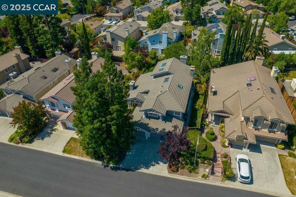 Property Photo: 217 Walnut Creek Ct CA 94506