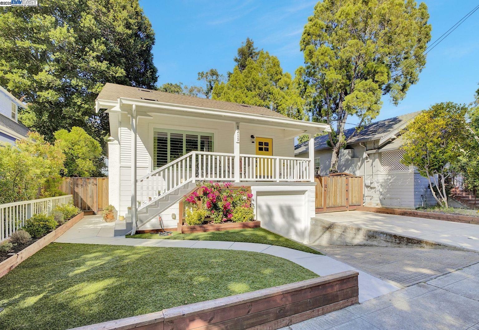 1215 Castro St  Martinez CA 94553 photo