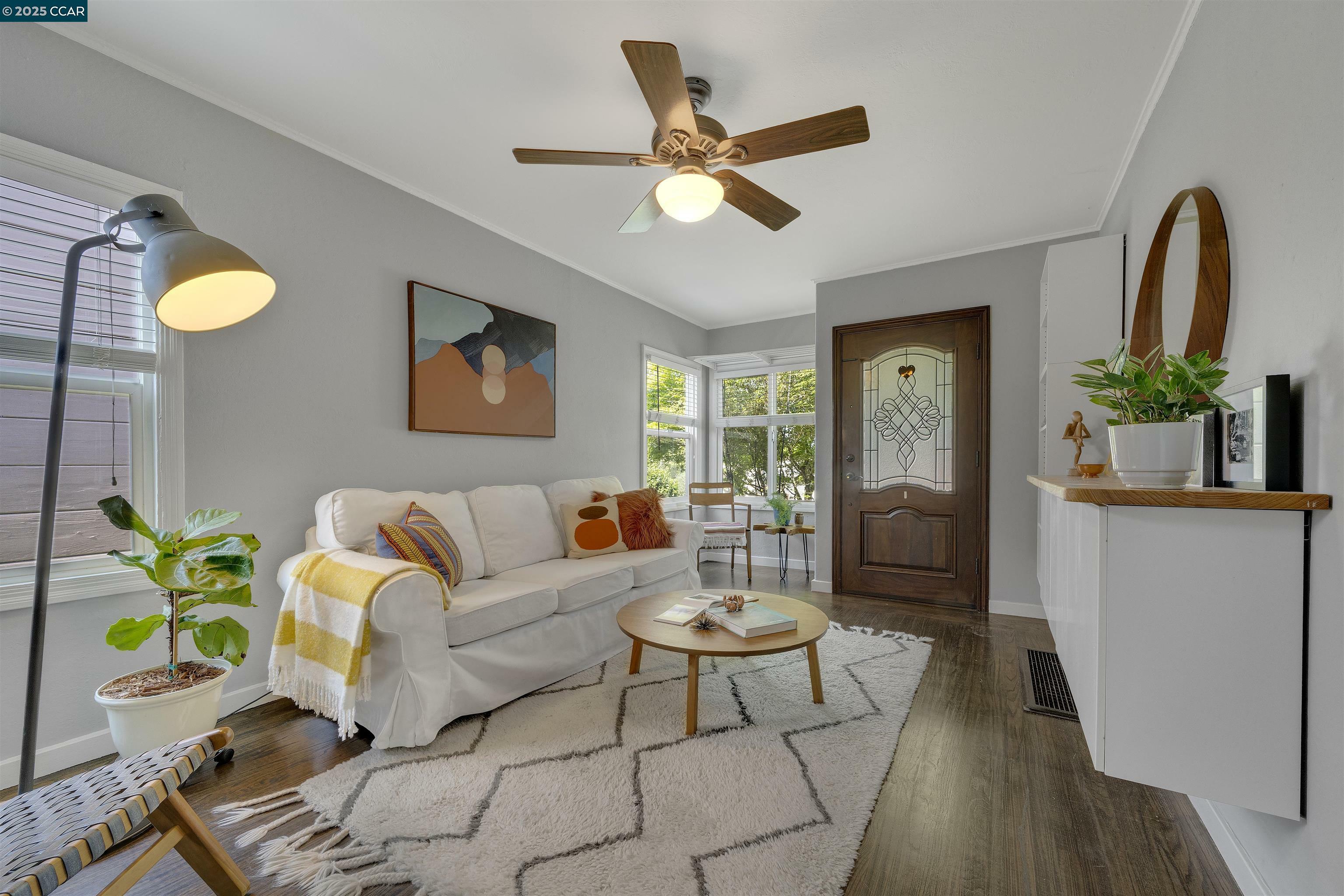 Property Photo: 5430 Santa Cruz Ave CA 94804