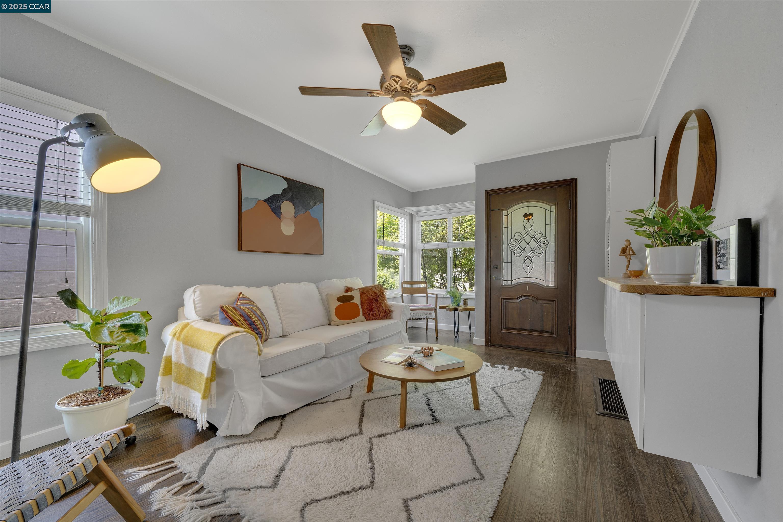 Property Photo: 5430 Santa Cruz Ave CA 94804