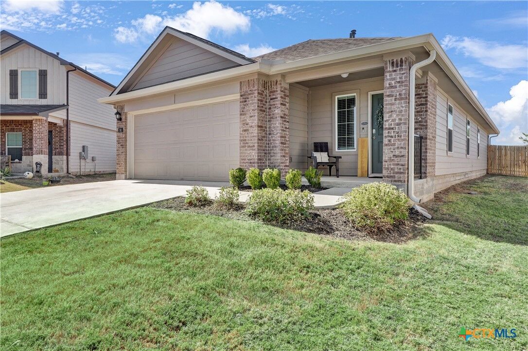 Property Photo:  101 Calgary Lane  TX 78666