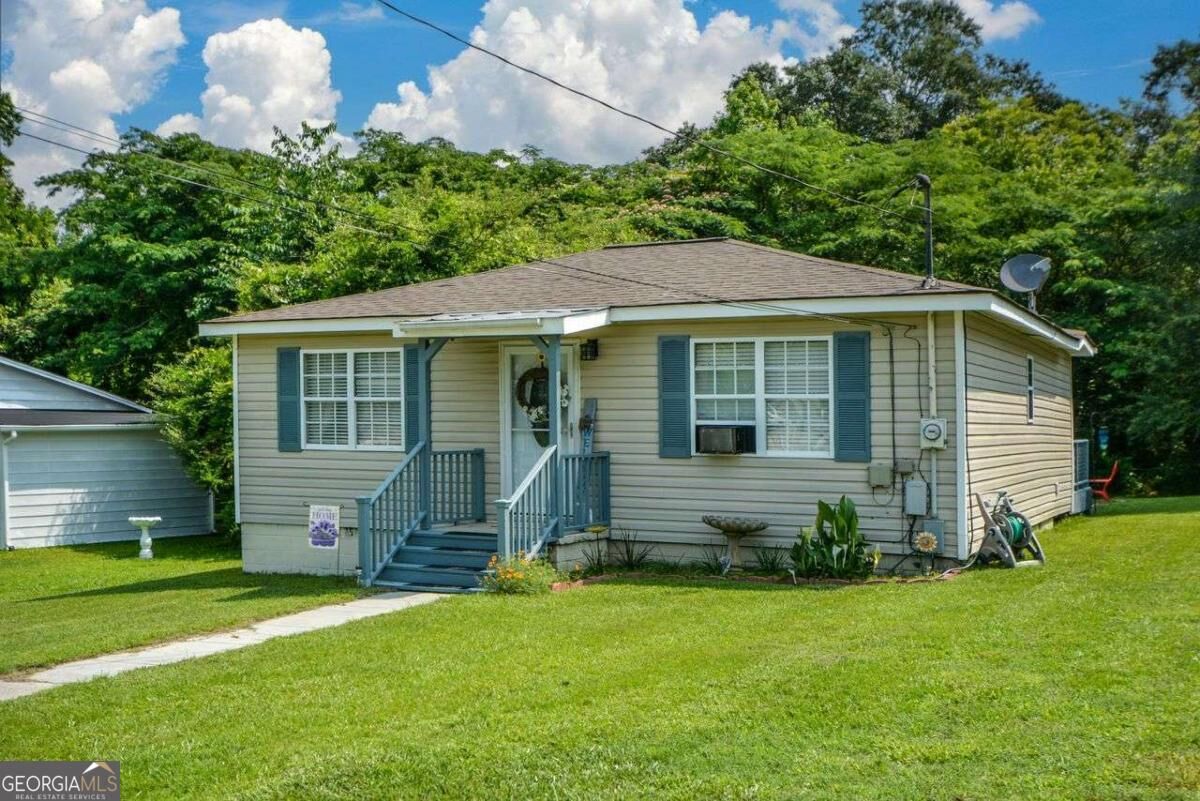 Property Photo:  511 Reid Street  GA 30180 