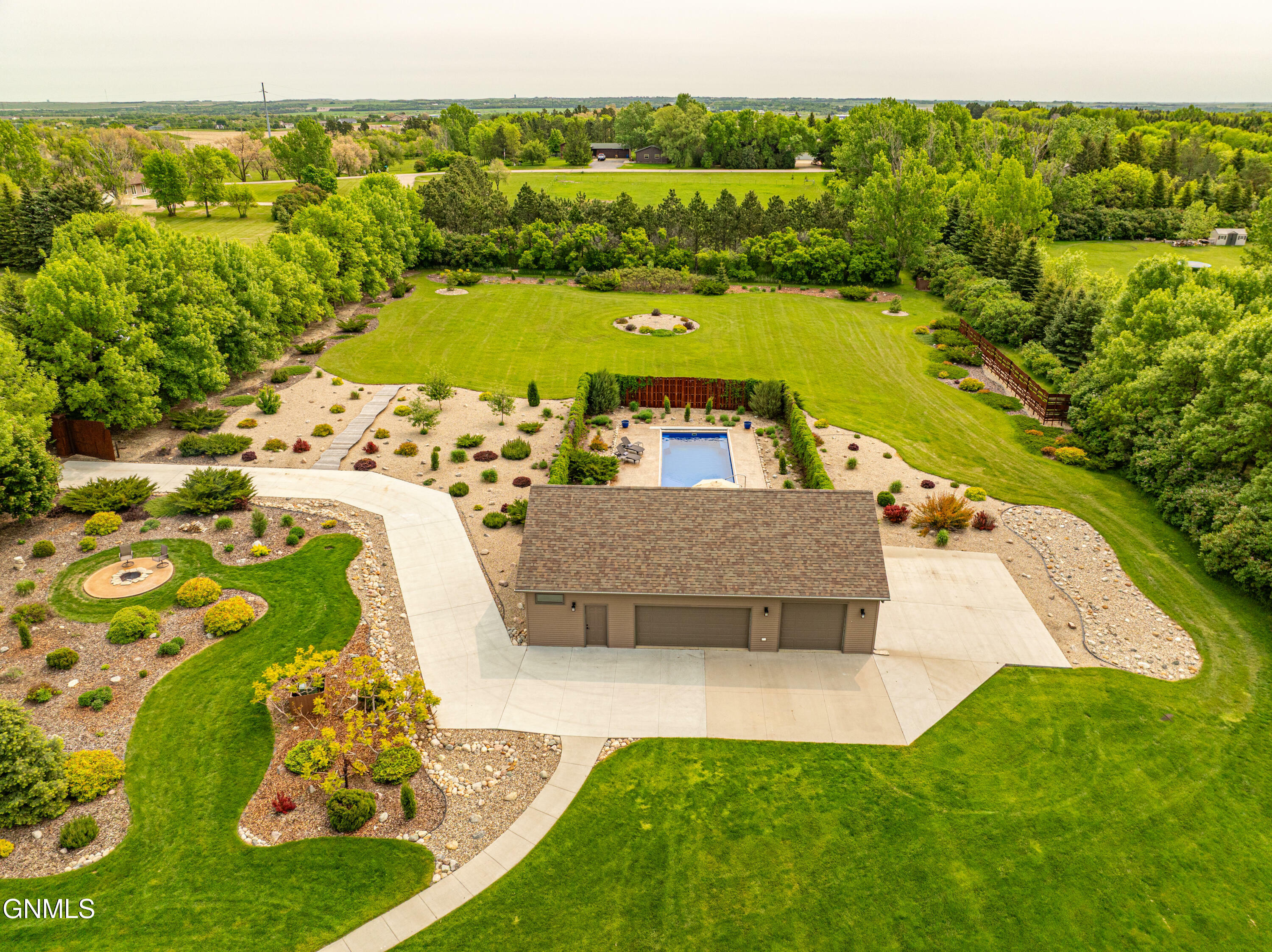 Property Photo: 6815 Valley Vista Lane ND 58503