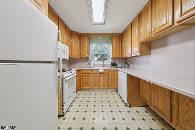 Property Photo: 578 Winchester Ave NJ 07083