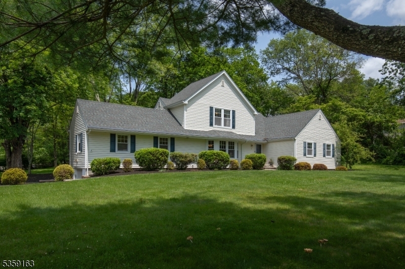 41 Lake Rd  Bernards Twp. NJ 07920 photo