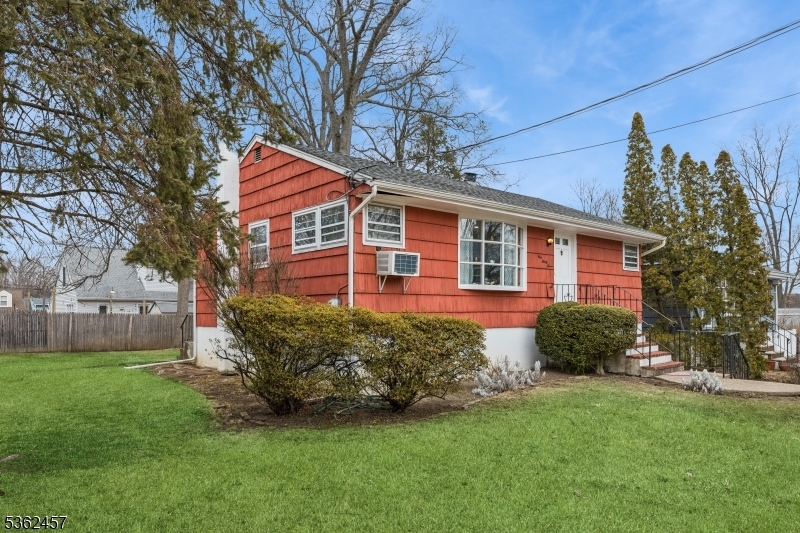 Property Photo:  137 Lincoln Pl  NJ 07463 
