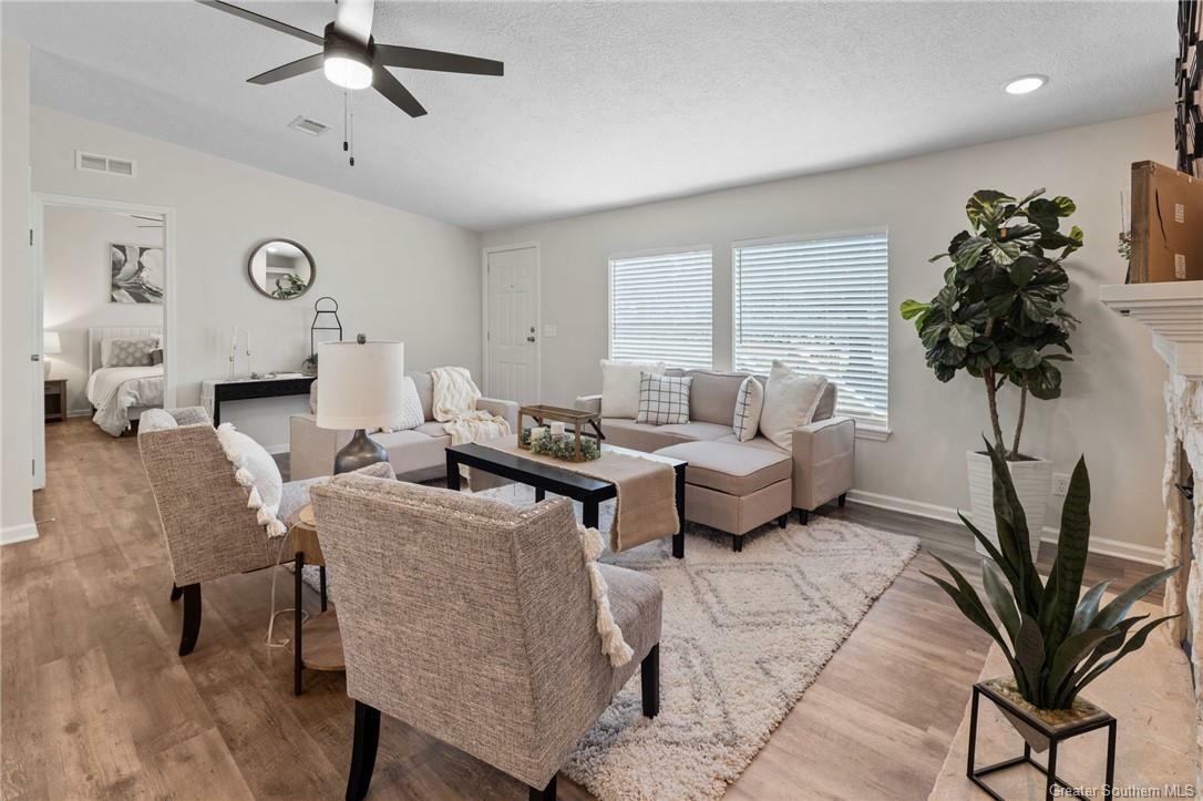 Property Photo: 711 N Division Street LA 70633