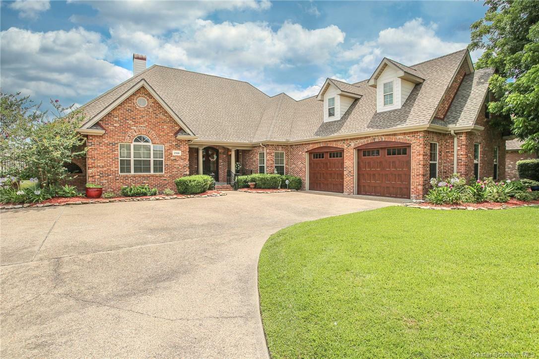 Property Photo: 2709 Rue Calais Drive LA 70605