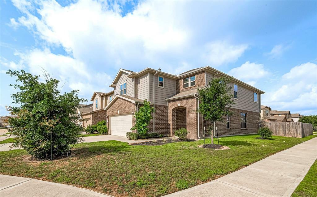 Property Photo: 6831 Beck Canyon Drive TX 77084