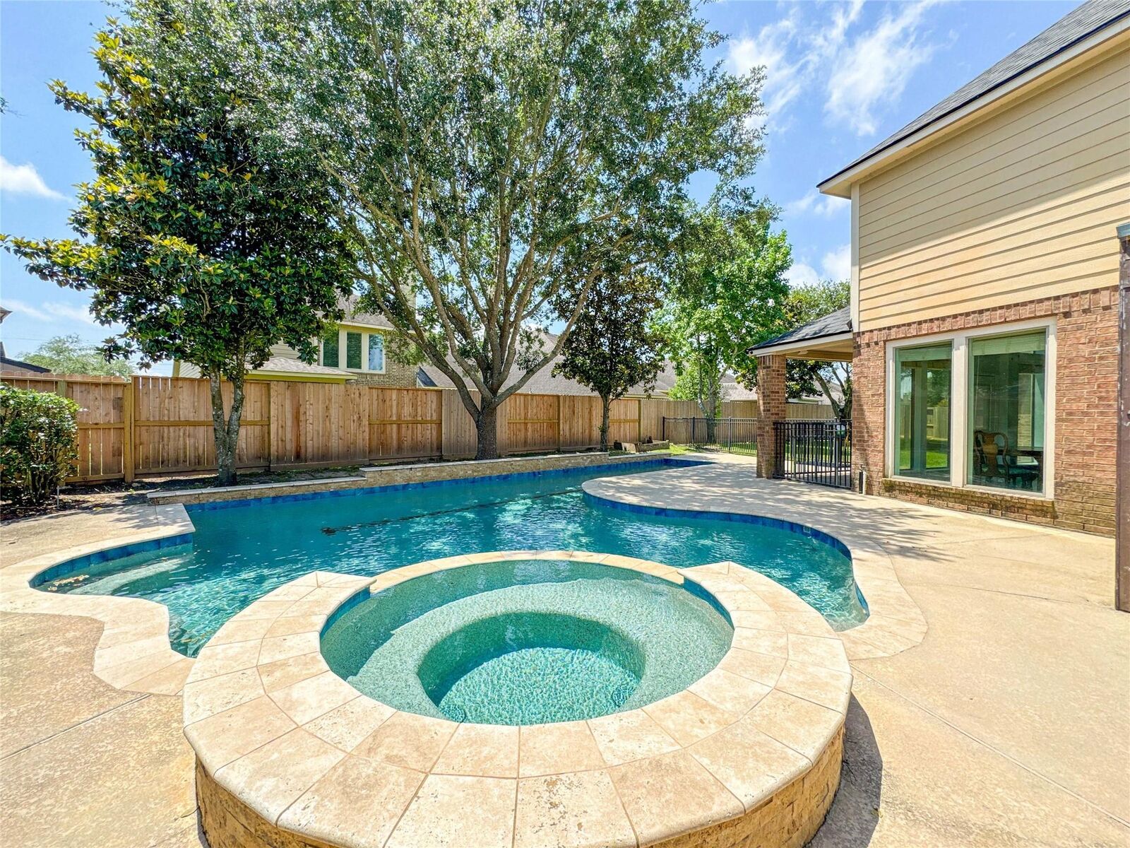 Property Photo: 6081 Trent Court TX 77573