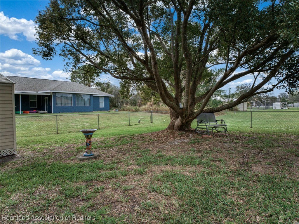 Property Photo: 3317 Village Road FL 33872