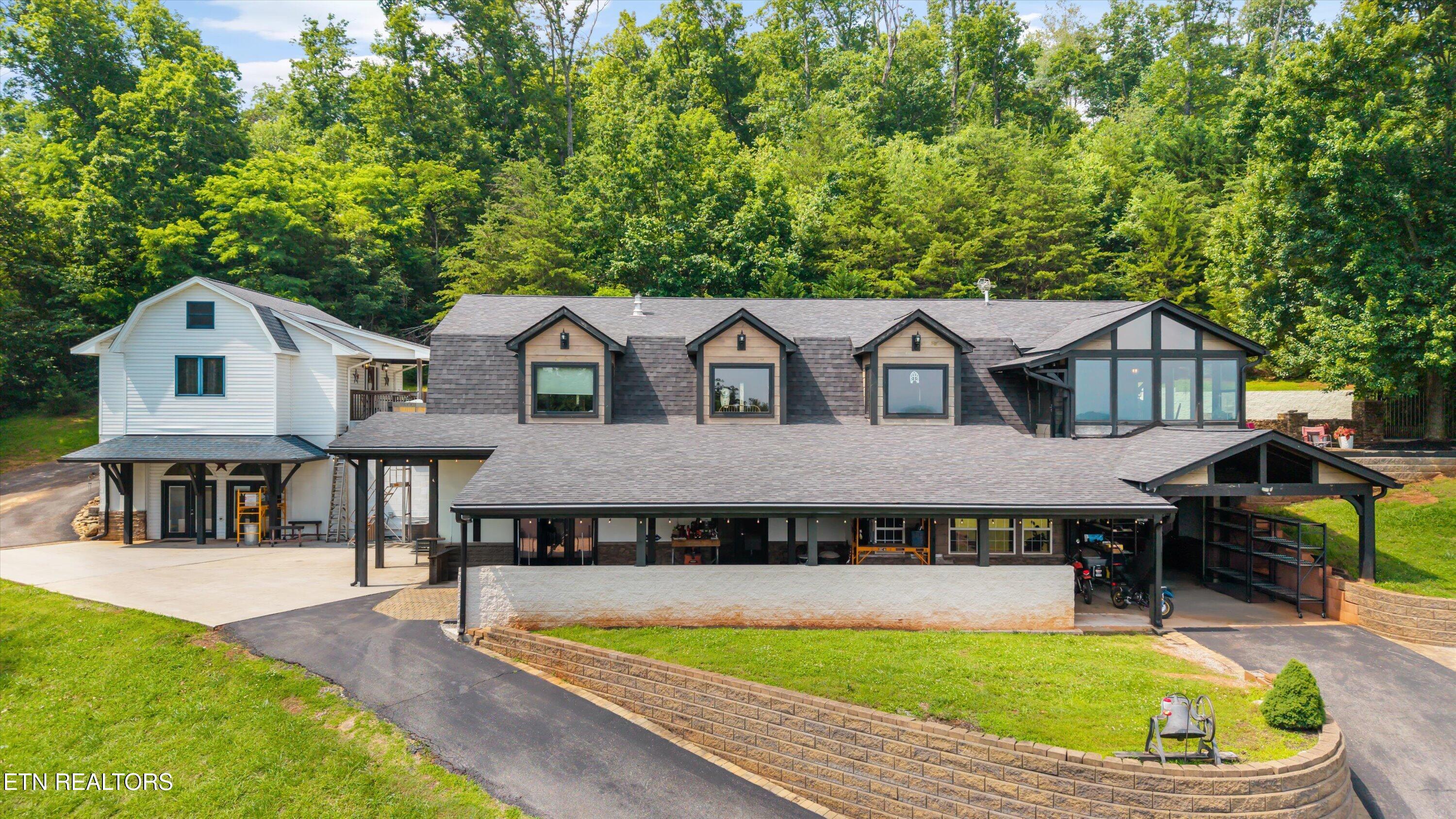 Property Photo: 7075 Sinking Creek Rd TN 37742