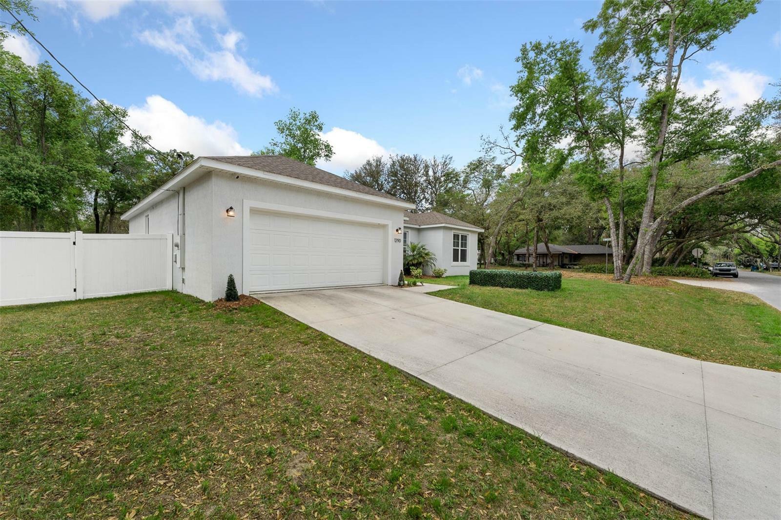 Property Photo: 1290 9th Street FL 32763