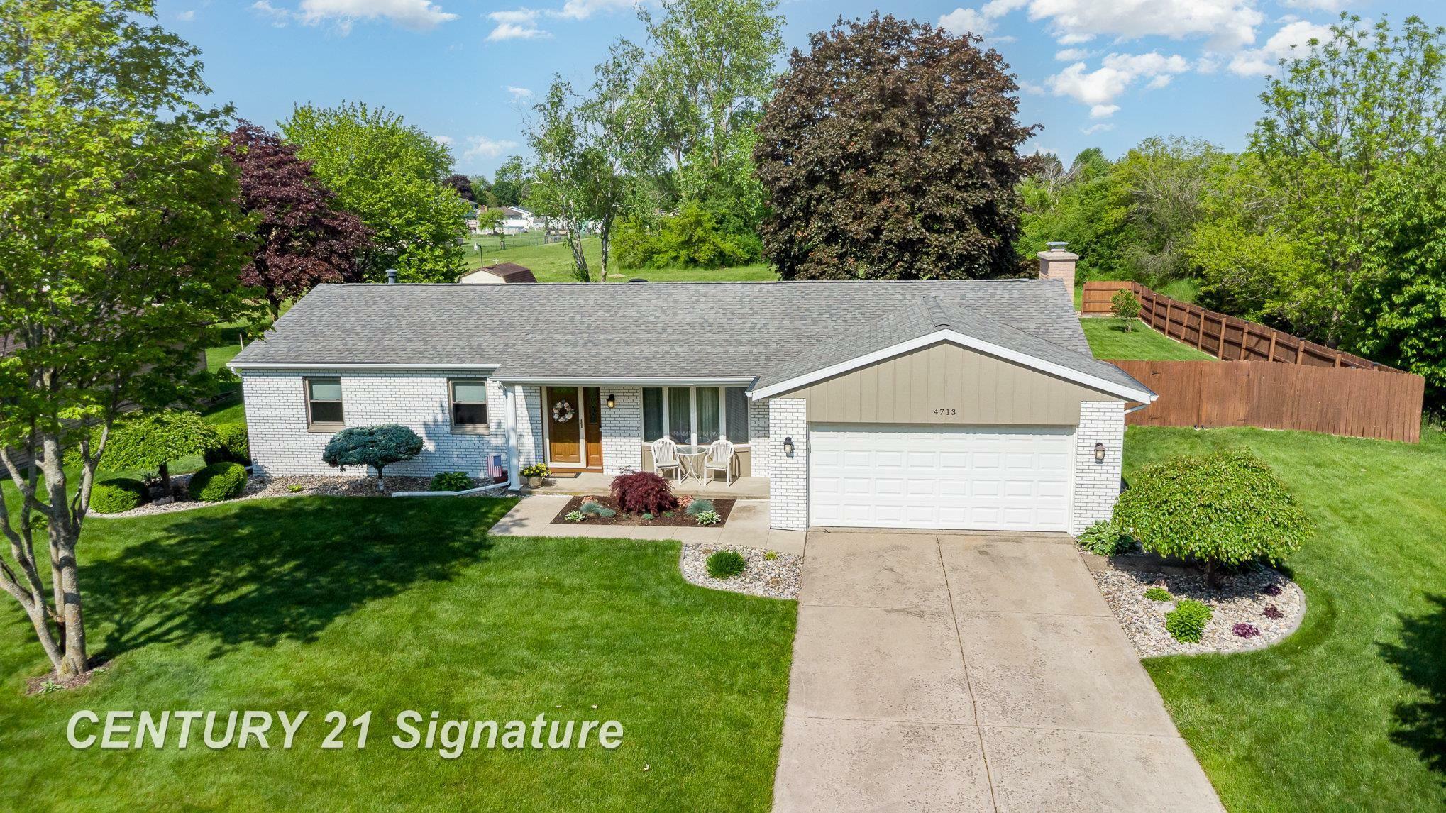 Property Photo: 4713 Elder Lane MI 48604