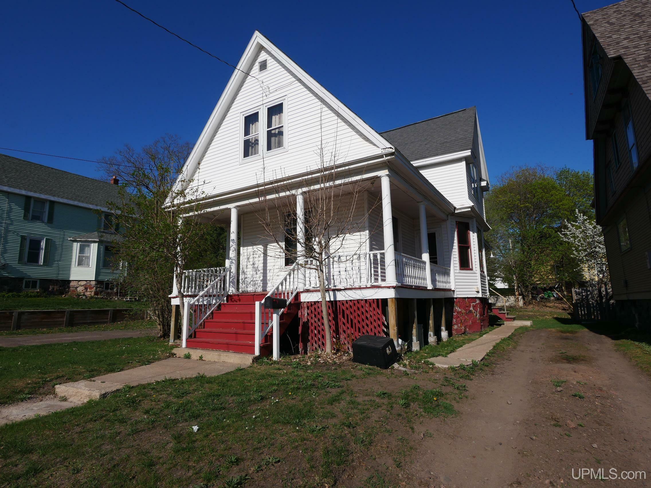 Property Photo: 1115 Summit Street MI 49930