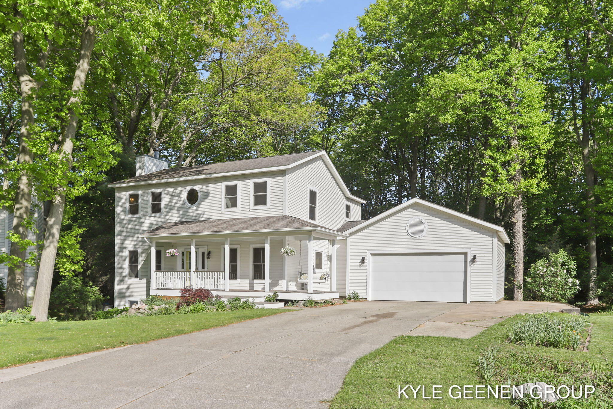 Property Photo: 2229 Brighton Street MI 49424