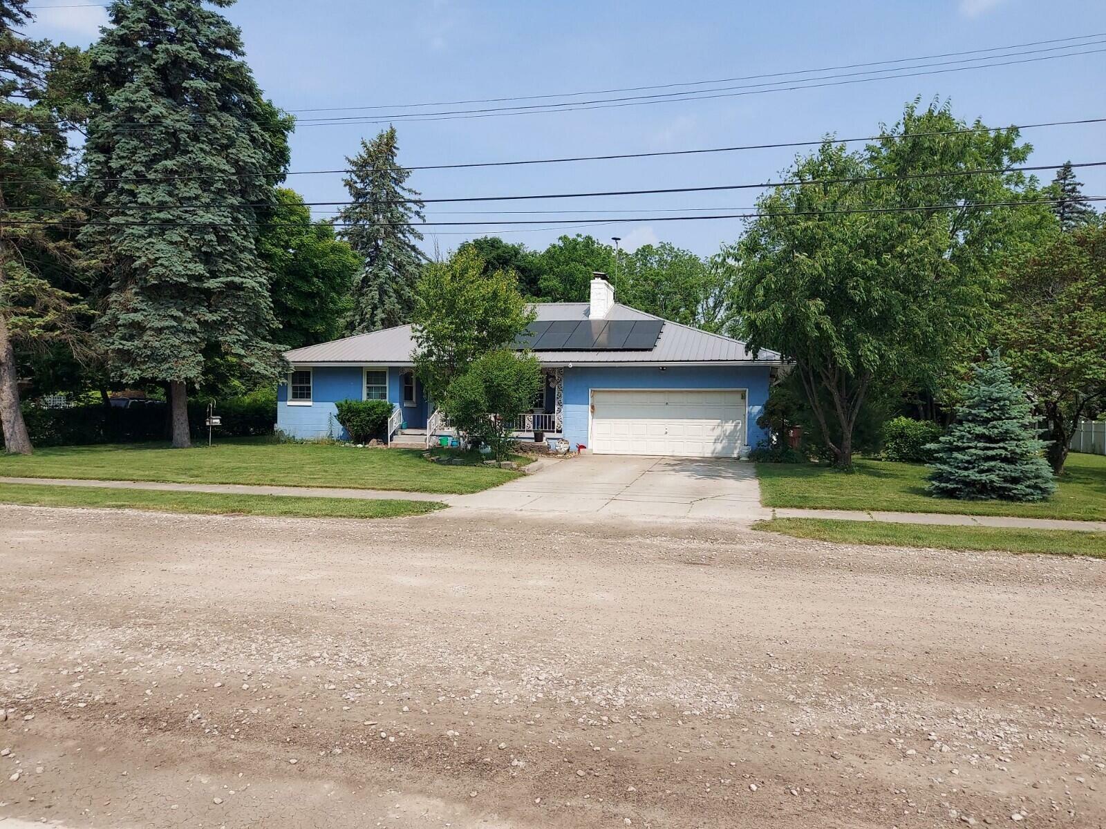 Property Photo: 32538 Woodbrook Drive MI 48184