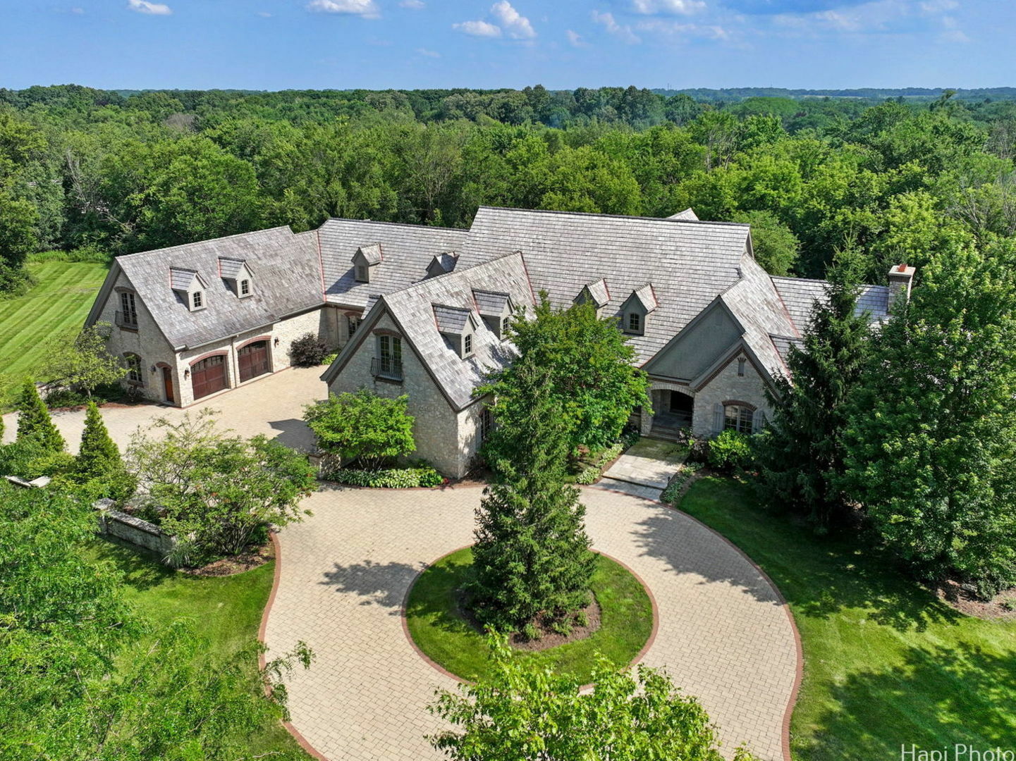 Property Photo: 273 Donlea Road IL 60010