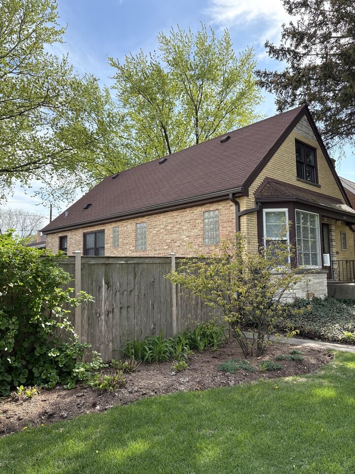Property Photo: 6015 Crain Street IL 60053