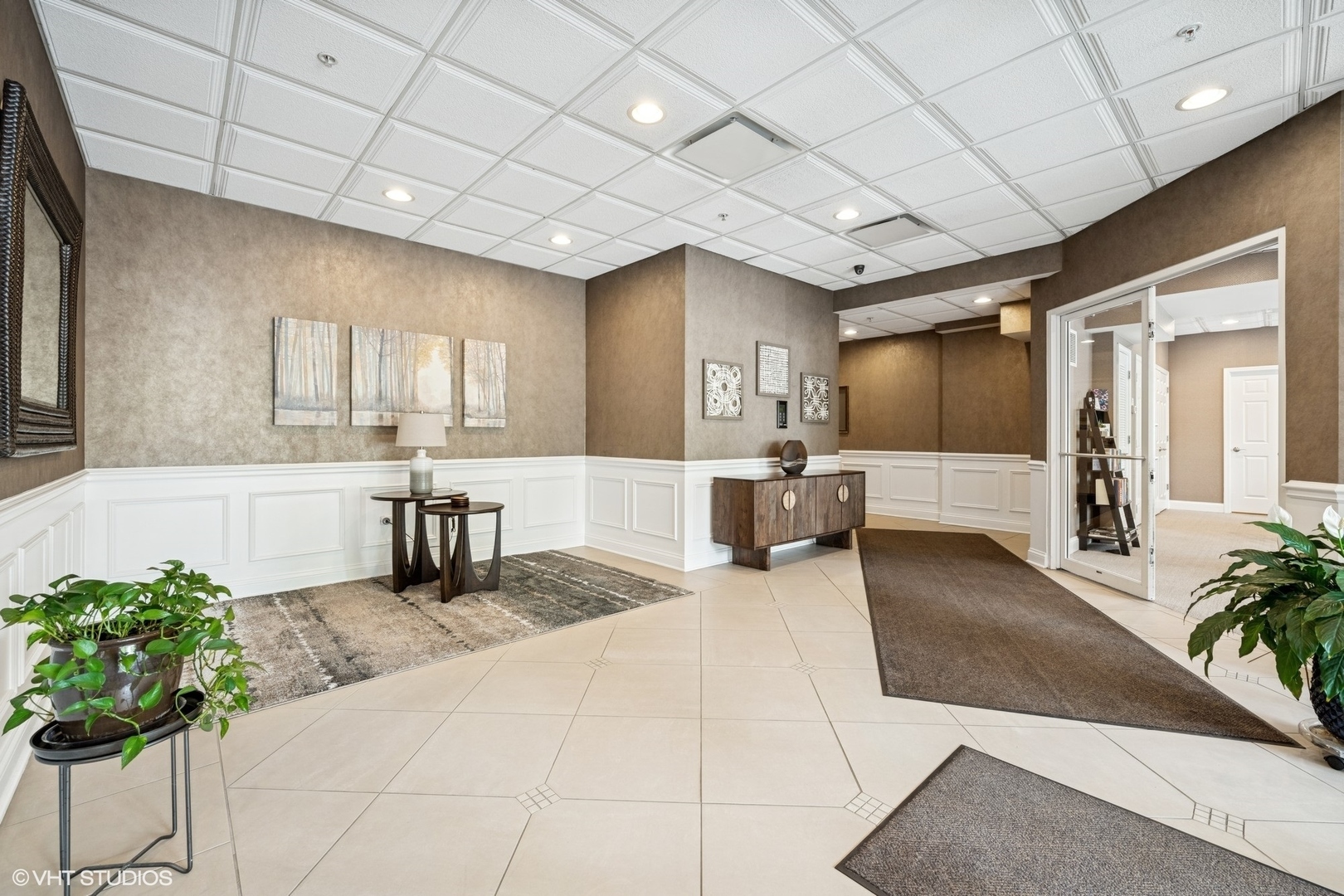 Property Photo: 455 W Wood Street 210 IL 60067
