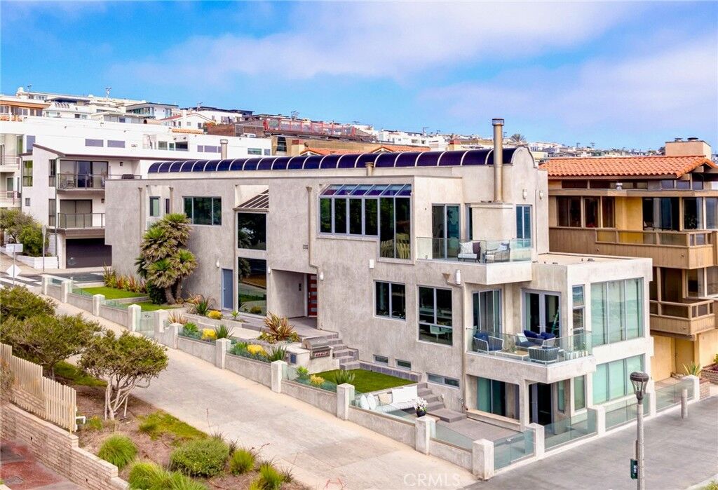Property Photo:  2522 The Strand  CA 90266 
