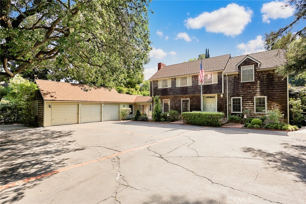 Property Photo: 85 S San Rafael Avenue CA 91105