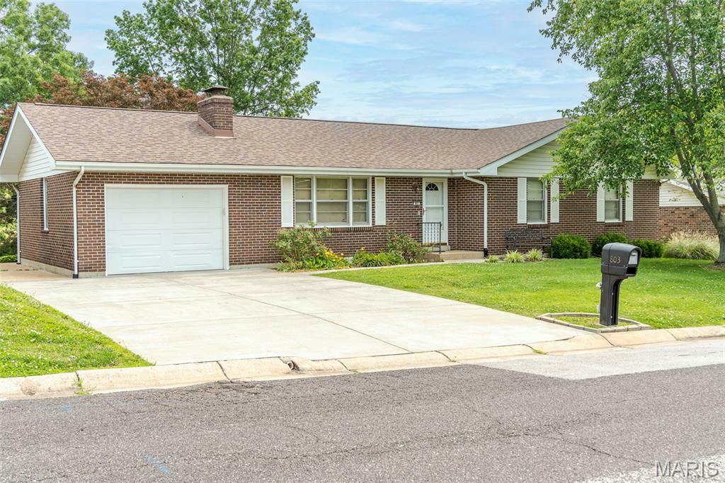 Property Photo: 803 Ridgeview Drive MO 63090
