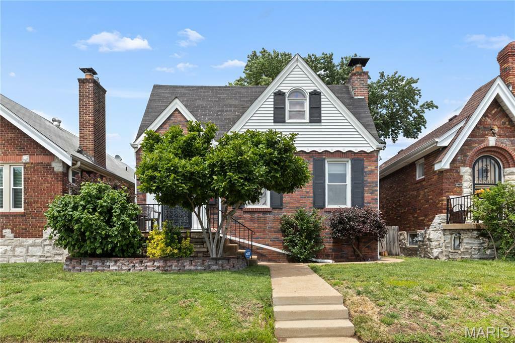 Property Photo: 5715 Chippewa Street MO 63109