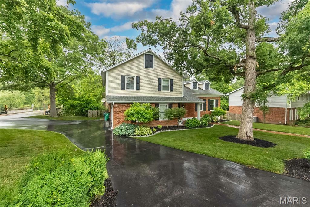Property Photo: 2160 Grandview Drive MO 63131