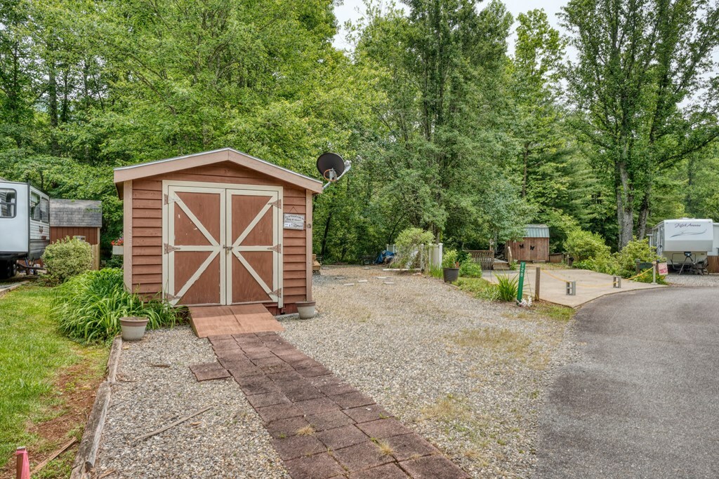 Property Photo: 128 Bear Bend GA 30512