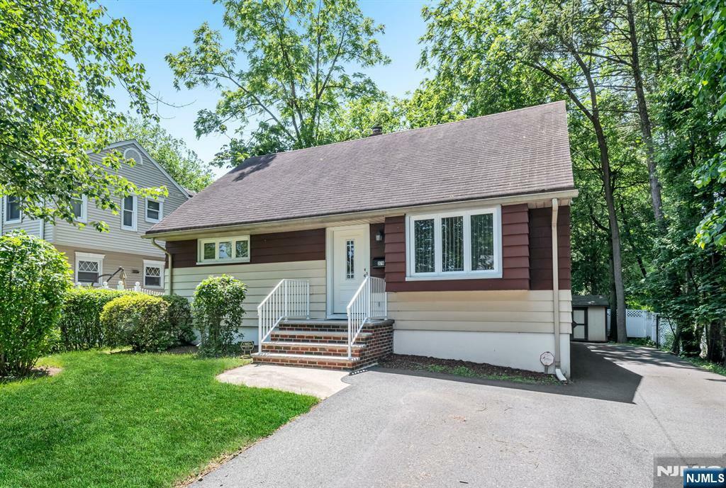 379 Madison Avenue  Dumont NJ 07628 photo