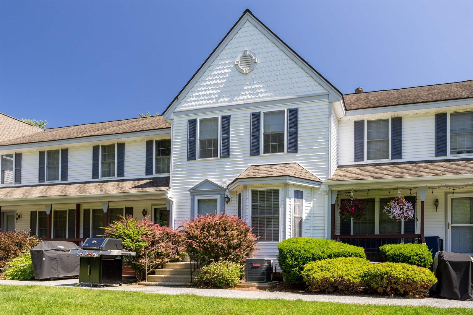 Property Photo:  78 Lochmere Lane  NH 03063 