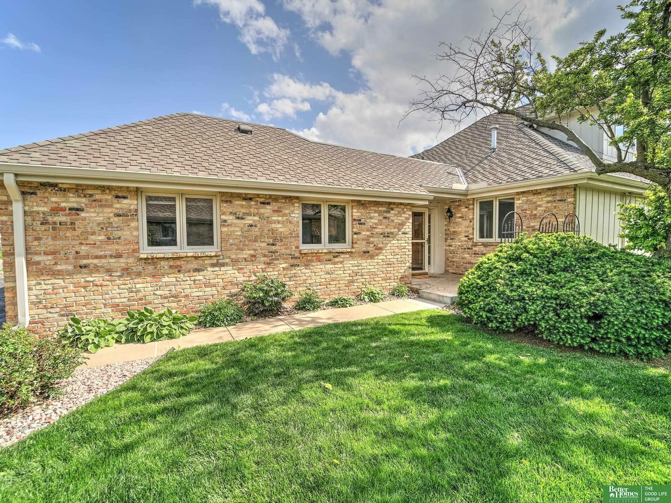 Property Photo:  6212 Oak Hills Plaza  NE 68137 