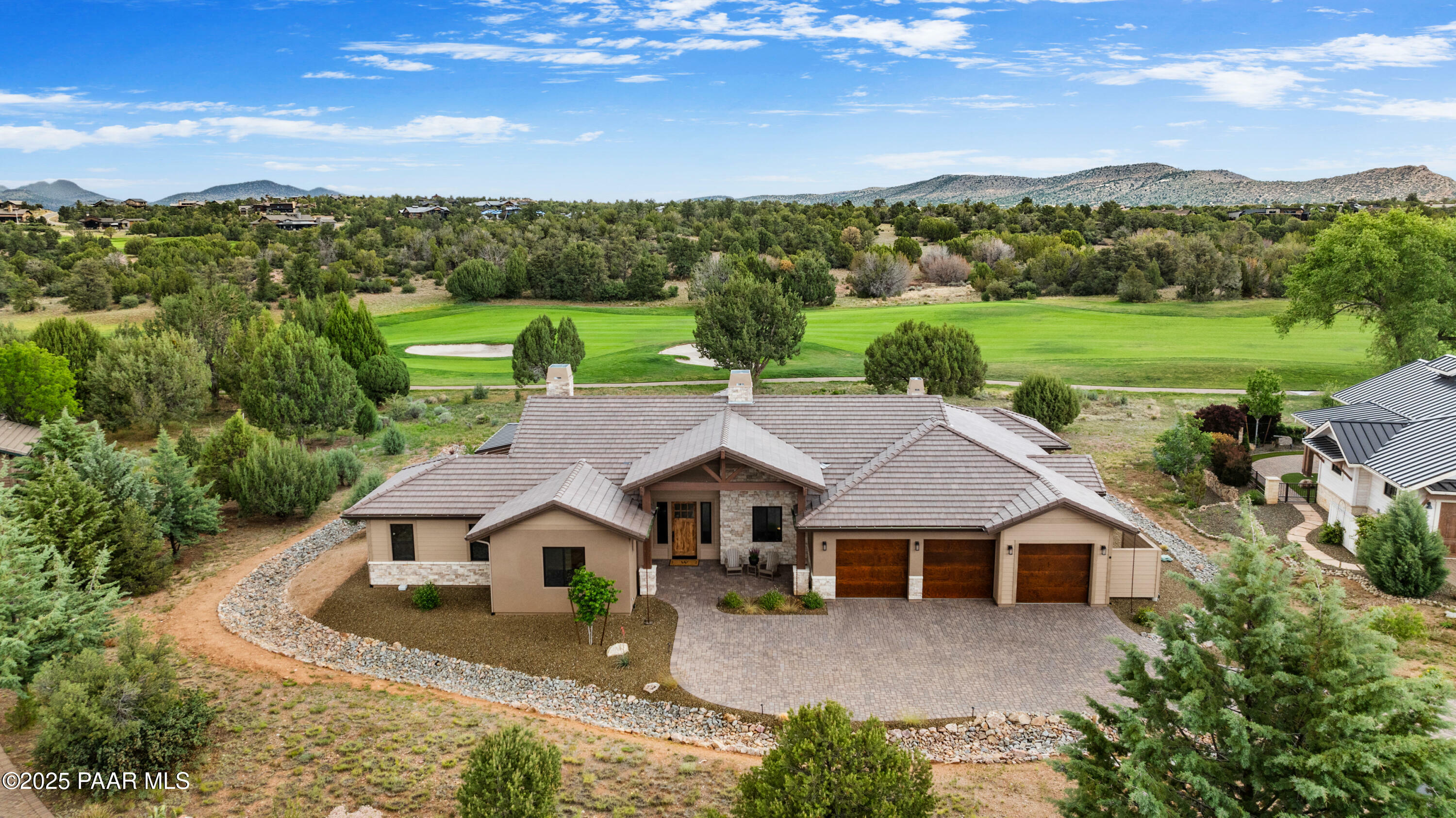 Property Photo: 15485 N Badlands Circle AZ 86305