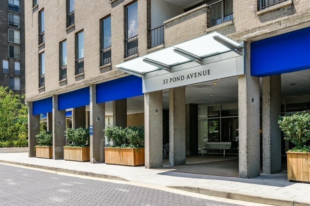 Property Photo:  33 Pond Avenue 1015  MA 02445 