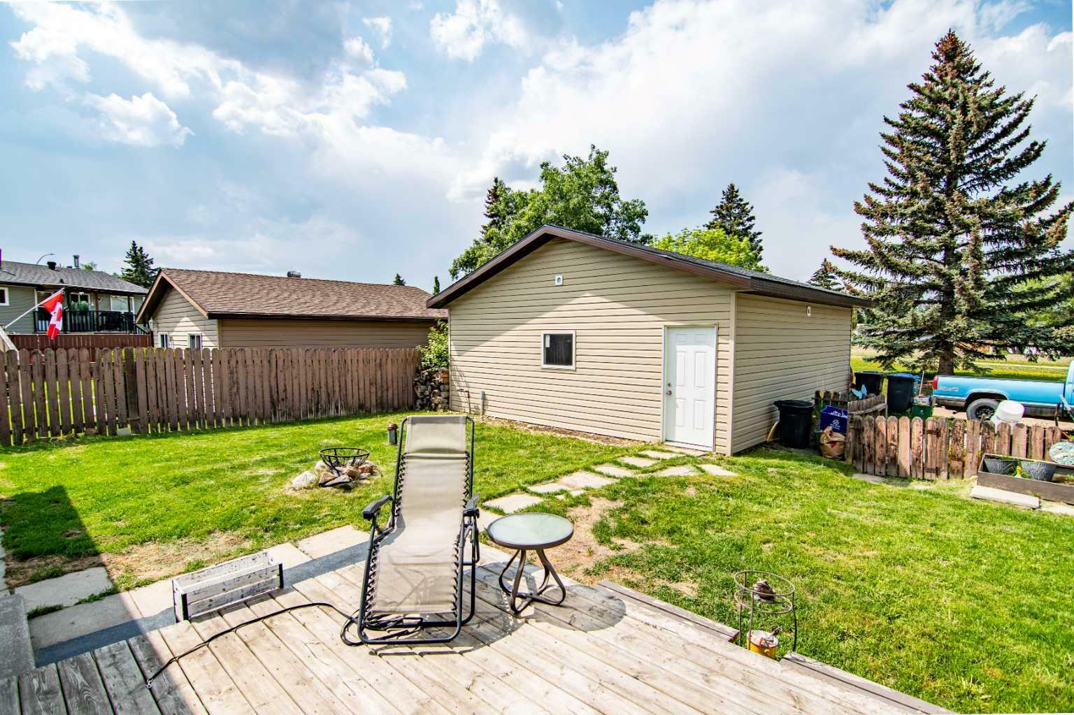Photo de la propriété: 36 45 Street Crescent AB T4S 1K7