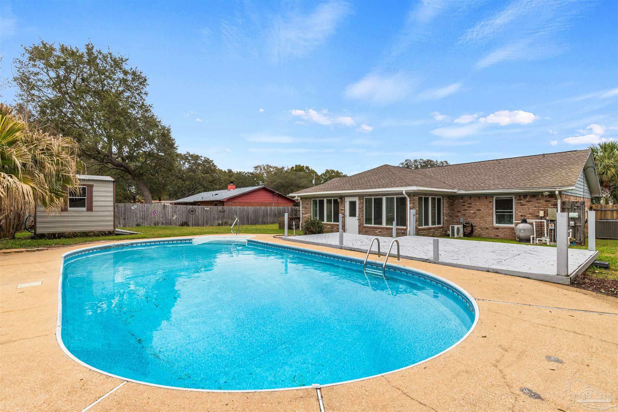 Property Photo: 2759 Pleasant Bay Ct FL 32566