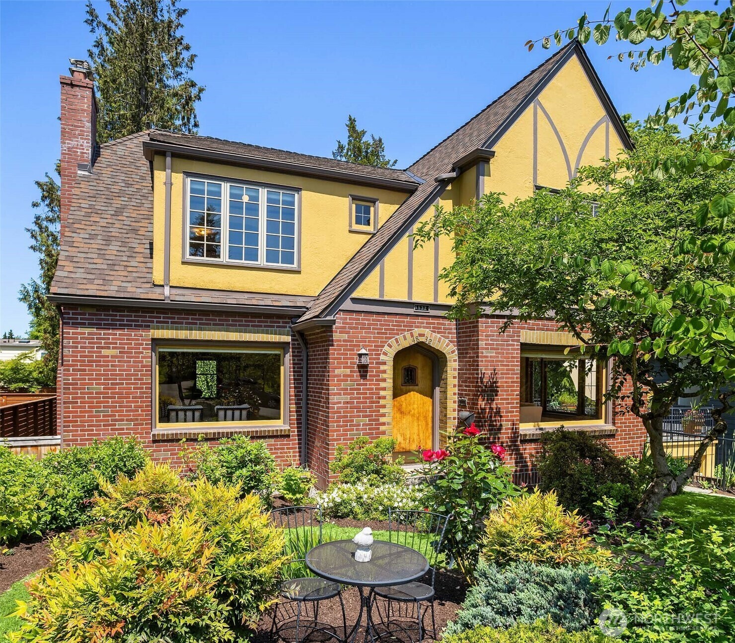 4832 NE 41st Street  Seattle WA 98105 photo