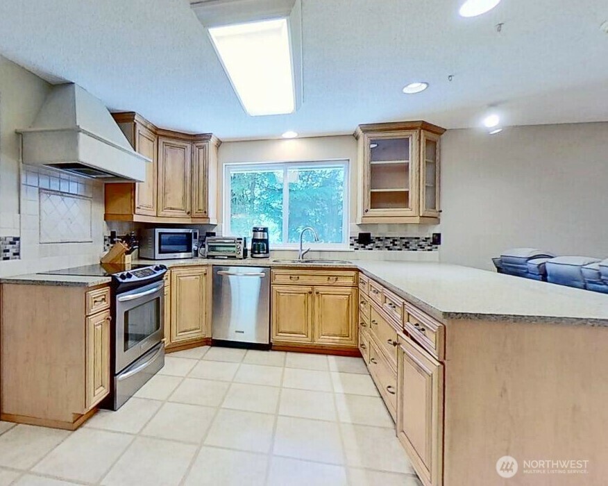 Property Photo: 9901 Berkshire Loop SE WA 98513