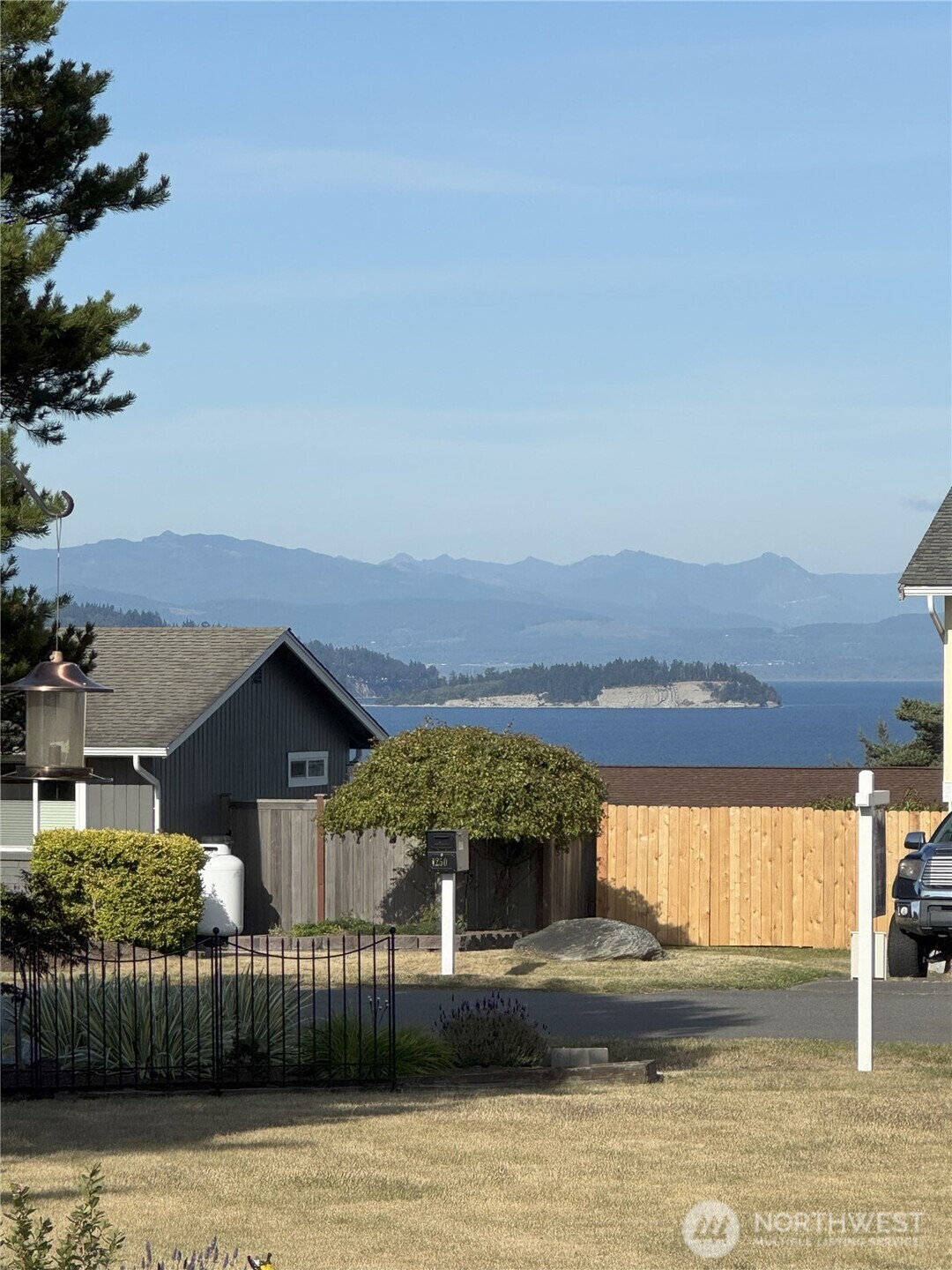 Property Photo:  793  Starwana Court  WA 98277 