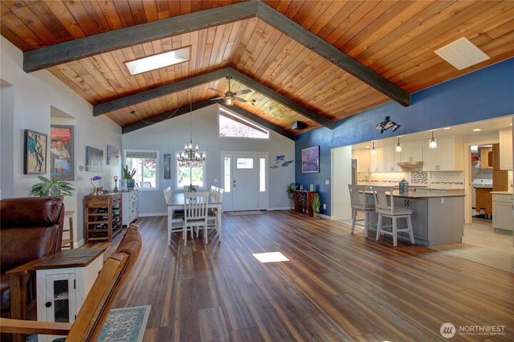 Property Photo: 793 Starwana Court WA 98277