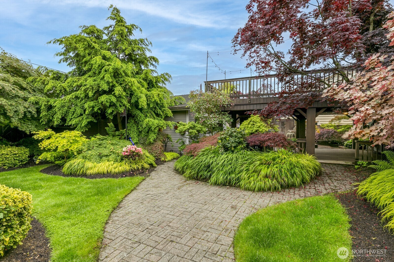 Property Photo: 819 Hoyt Avenue WA 98201